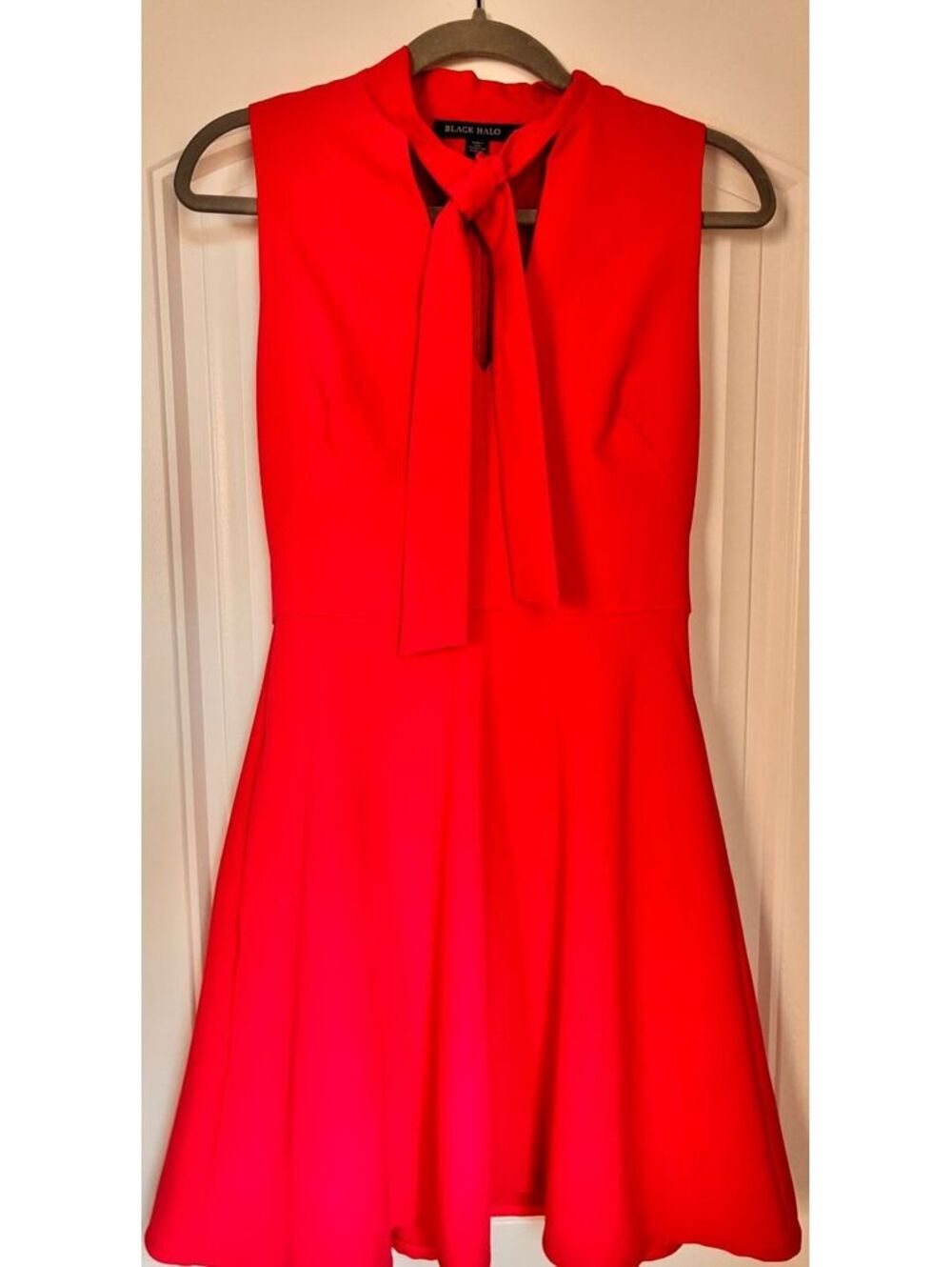 Black Halo Sleeveless Tie Neck A-Line Dress Size 4